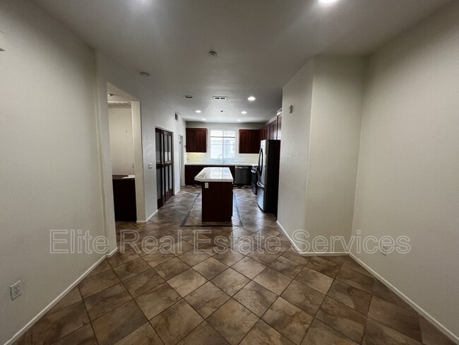 Building Photo - 1563 Hackberry Pl