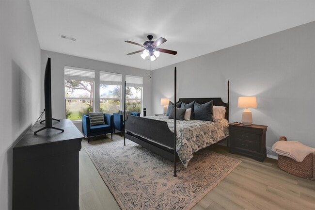 Building Photo - 8227 Clover Leaf Dr