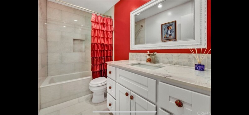 Building Photo - 660 S Glassell St