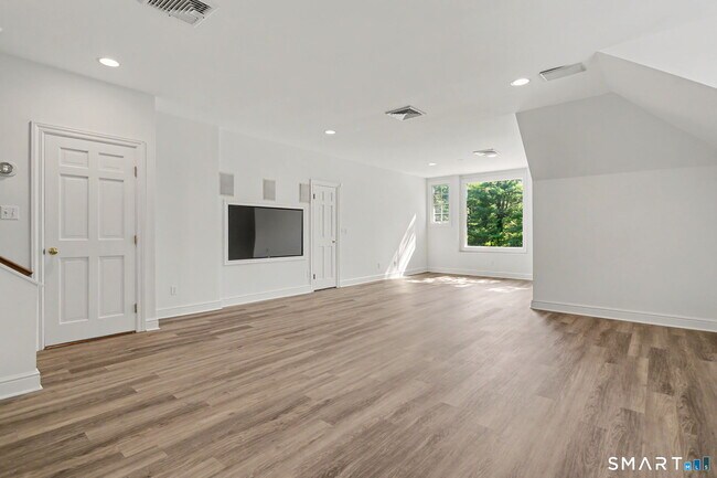 Building Photo - 206 Dudley Rd
