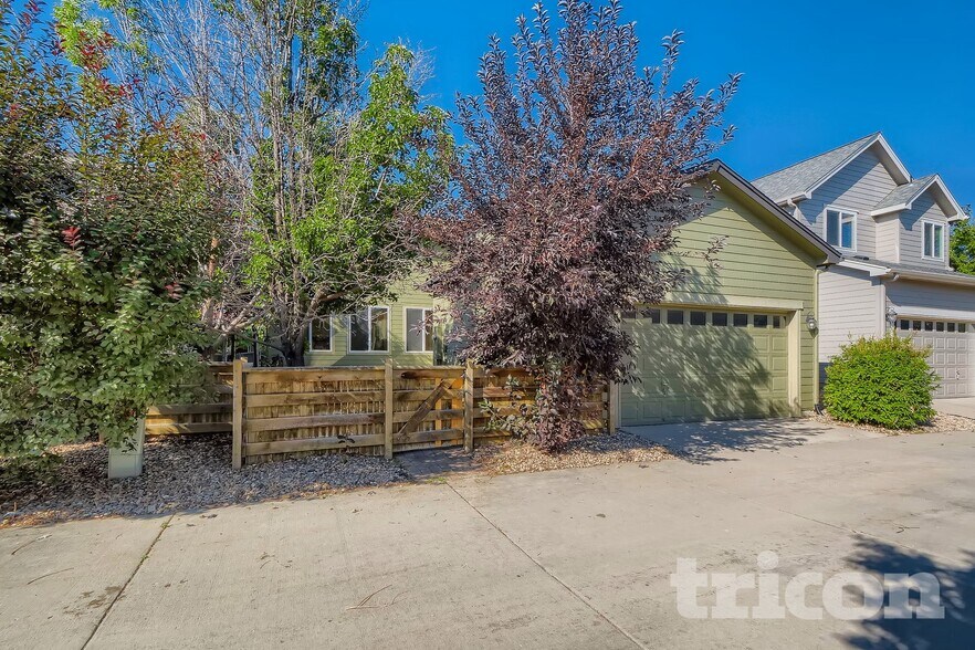 Building Photo - 17061 E 107th Ave