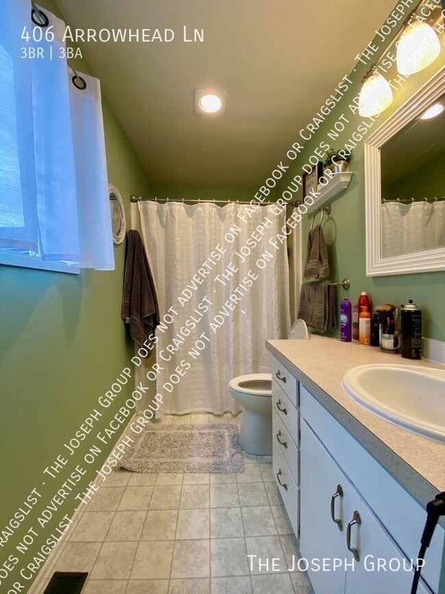 Building Photo - 406 Arrowhead Ln