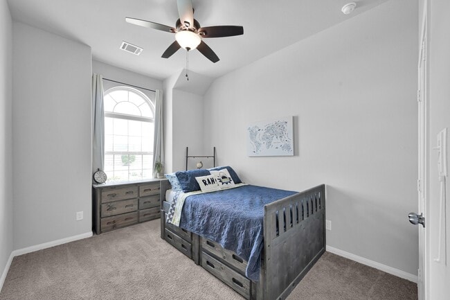 Building Photo - 3791 Lake Bend Shore Dr