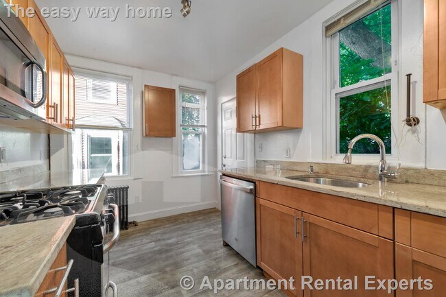 Building Photo - 5 Murdock Terrace