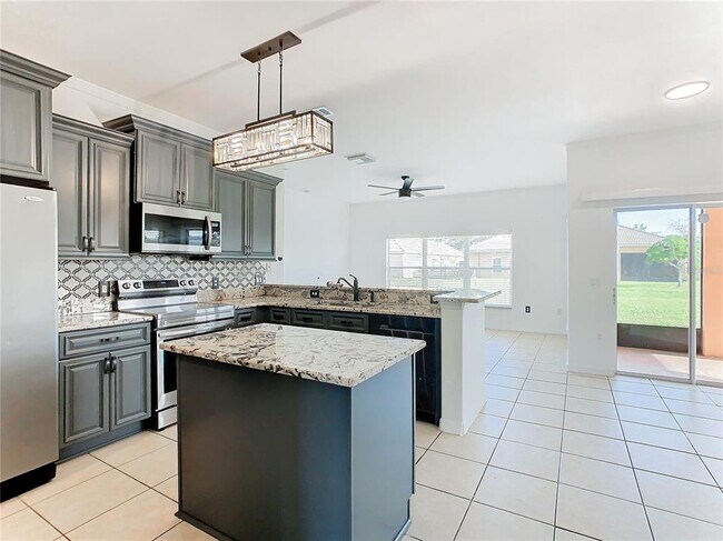 Building Photo - 3623 Weatherfield Dr