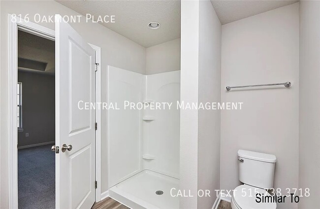 Building Photo - 816 Oakmont Pl