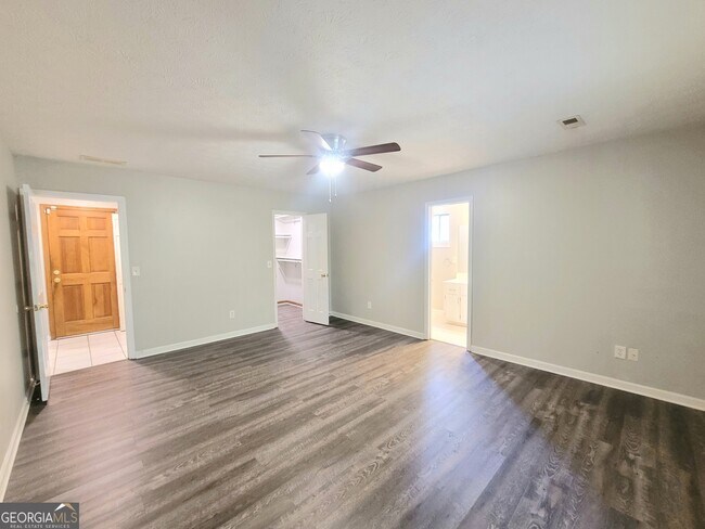 Building Photo - 10834 Sunfield Way