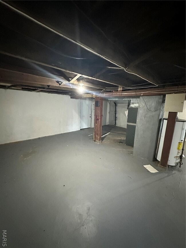 Building Photo - 6507 Leschen Ave