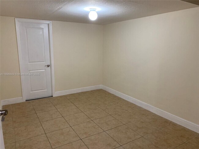 Building Photo - 14179 SW 126th Pl