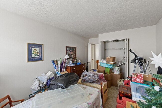 Building Photo - 3441 Laredo Dr