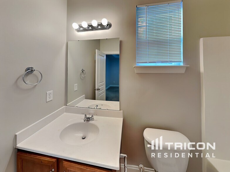 Building Photo - 4837 Samuel Richard St