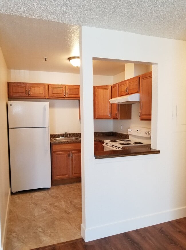 Amberwood Apartments 205 Cerro Ct Daly City CA 94015 Apartment Finder