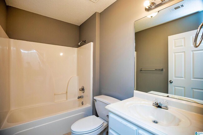 Building Photo - 12965 Brookstone Way