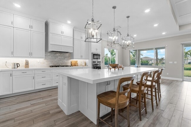 Building Photo - 12272 Waterstone Cir