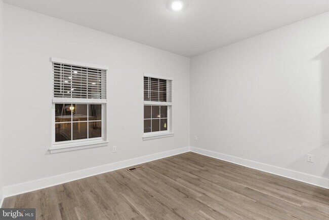 Building Photo - 5221 Manor Park Dr