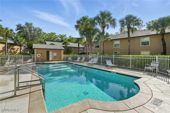 Building Photo - 9624 Crescent Garden Dr