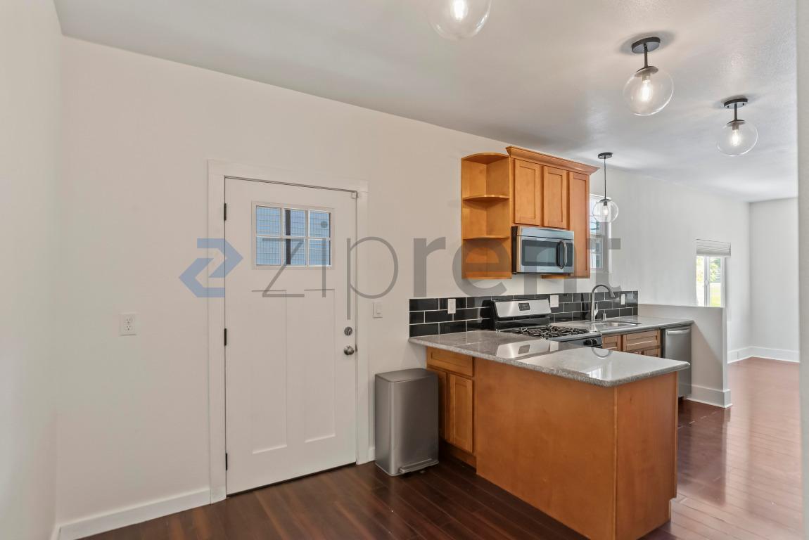 Building Photo - Unit 1104
