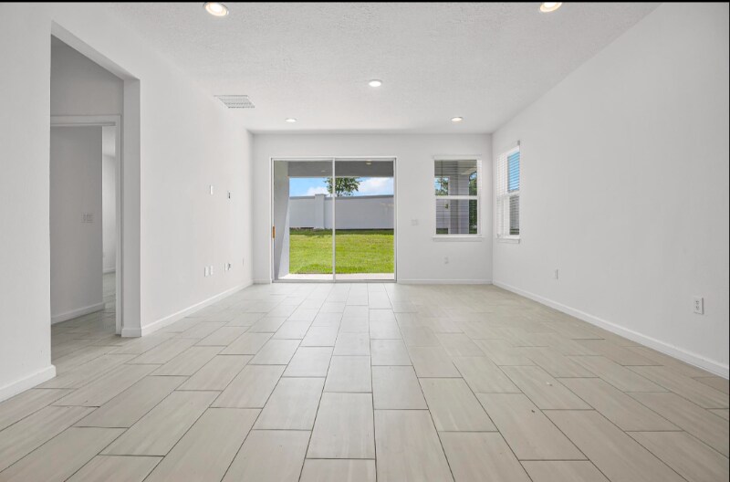 Building Photo - 4402 Davos Dr