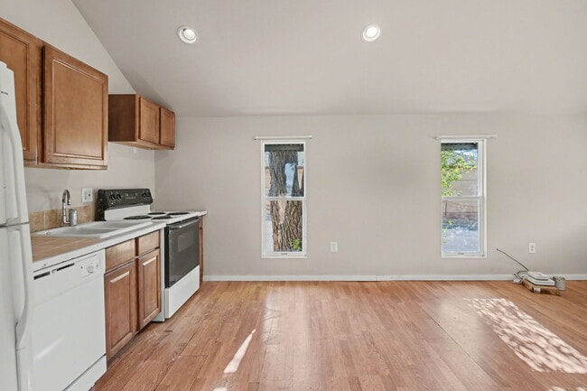 Building Photo - 3602 W Colorado Ave