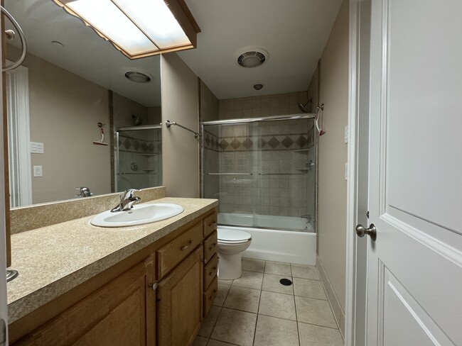 Building Photo - 22 Whiting St