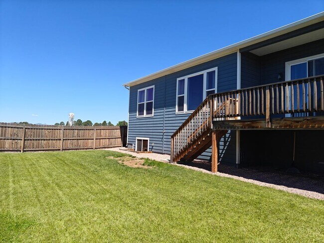 Building Photo - STUNNING RANCHER IN STERLING RANCH WITH MOUNTAIN VIEWS!!!!