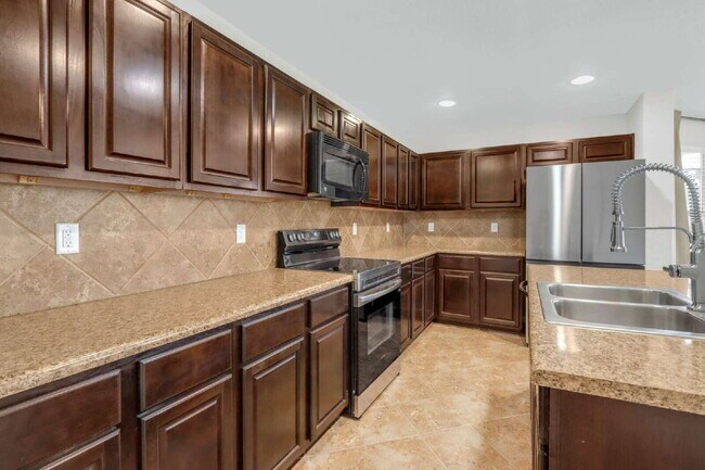 Building Photo - 10838 Black Wolf Bay