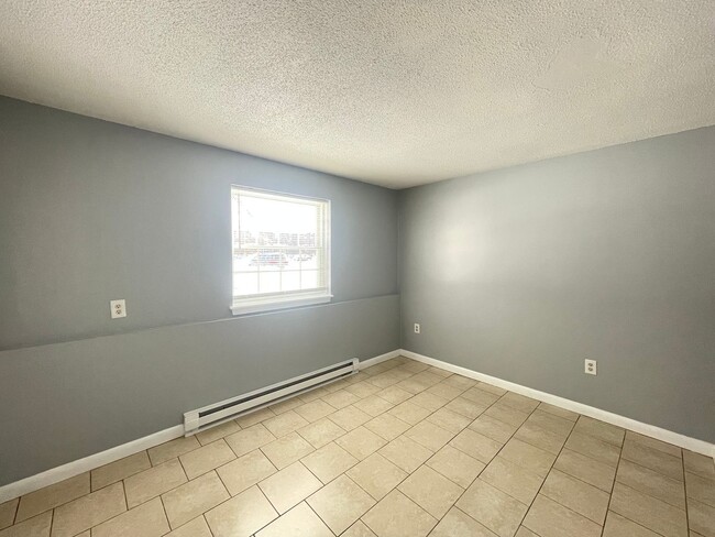 Building Photo - 179 Loudon Rd