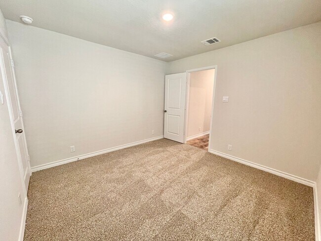Building Photo - FOR RENT | 4 Bed • 2 Bath in Langdon