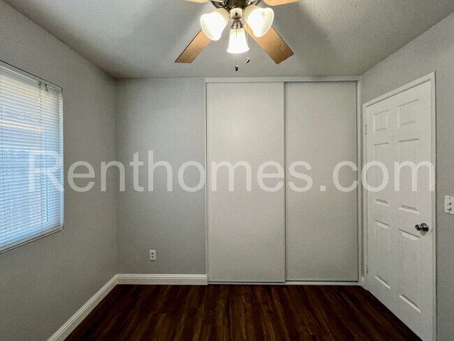 Building Photo - 227 Ocotillo Pl