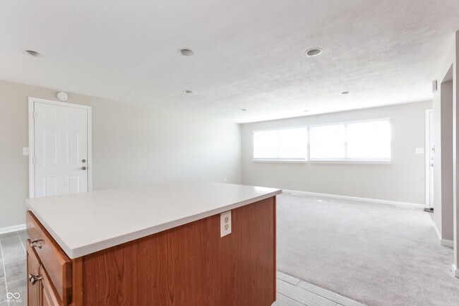 Building Photo - 2313 Bernie Dr