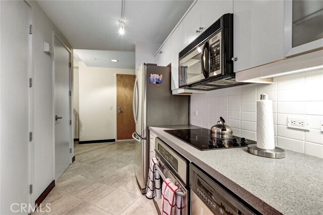 Building Photo - 350 W Ash St