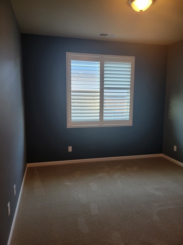 Building Photo - 227 Gooselake Cir