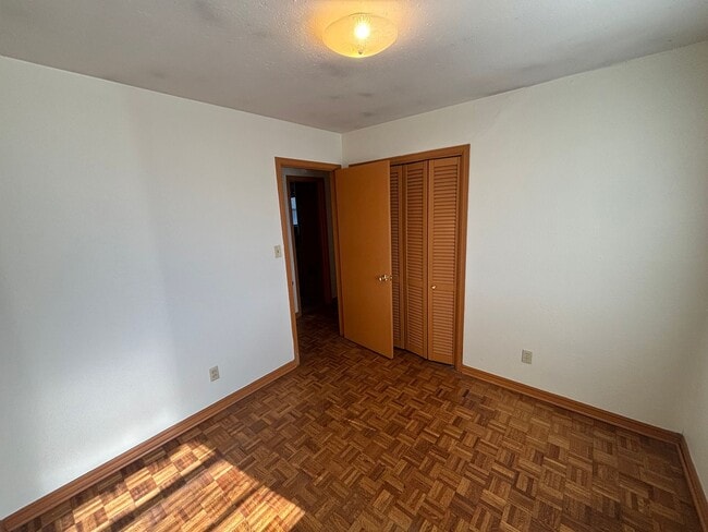 Building Photo - Wonderful 3 Bed 1.5 in Del City - *2 WEEKS FREE ON YOUR SECOND MONTH. FREE APPLICATIONS*