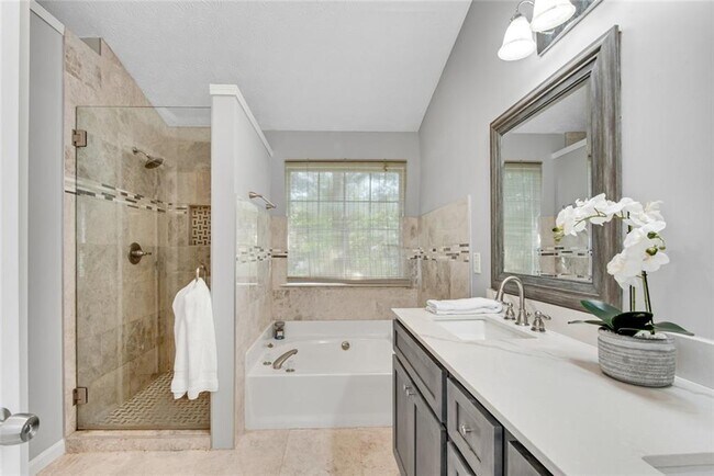 Building Photo - 1826 Chasewood Park Dr