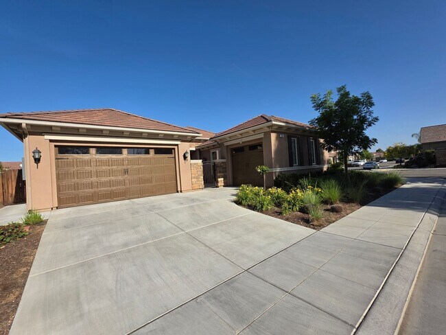 Primary Photo - Gorgeous 4 Bedroom 3 Bath Home with a Pool...
