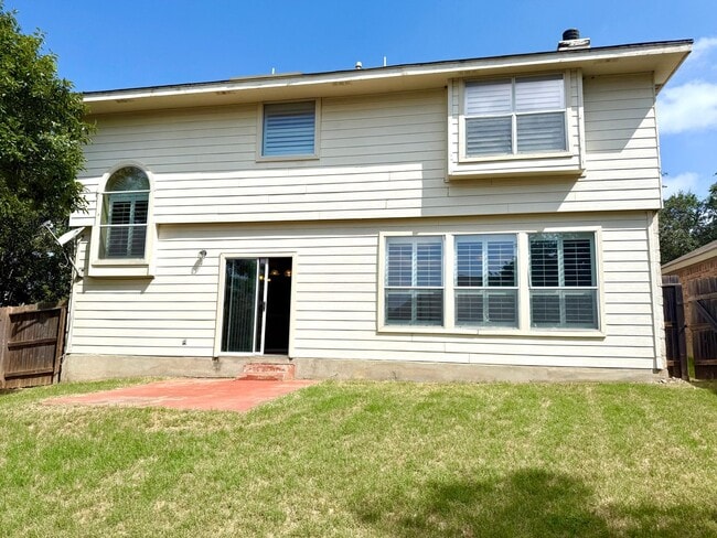 Building Photo - 842 Windhurst