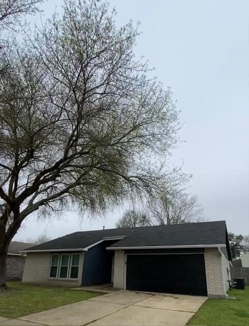 Building Photo - 19746 Oakland Valley Dr