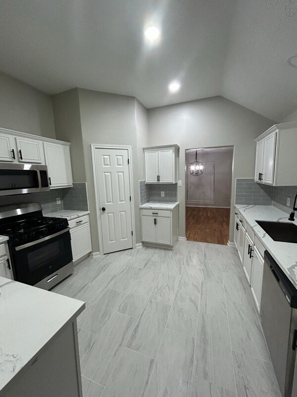 Building Photo - 21725 York Timbers Dr