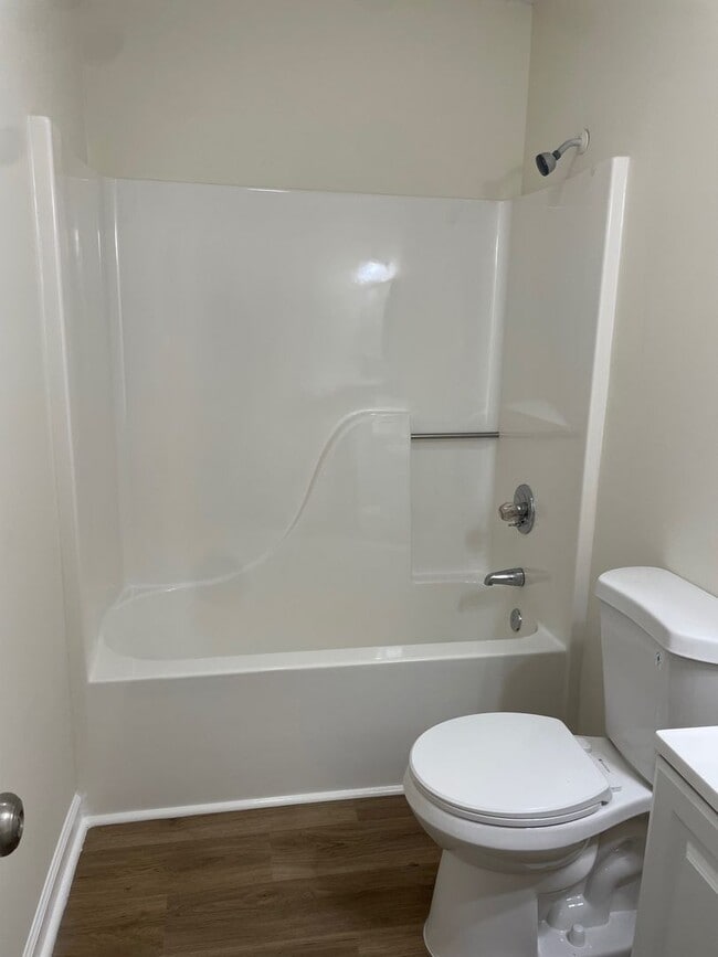 Building Photo - NEWLY RENOVATED 2 BED, 2 BATH HOME LOCATED IN ASHEBORO!