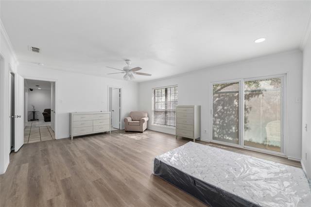 Building Photo - 2123 Mistletoe Ave