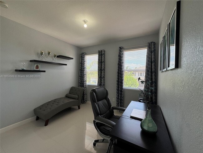 Building Photo - 24921 SW 118 Ct
