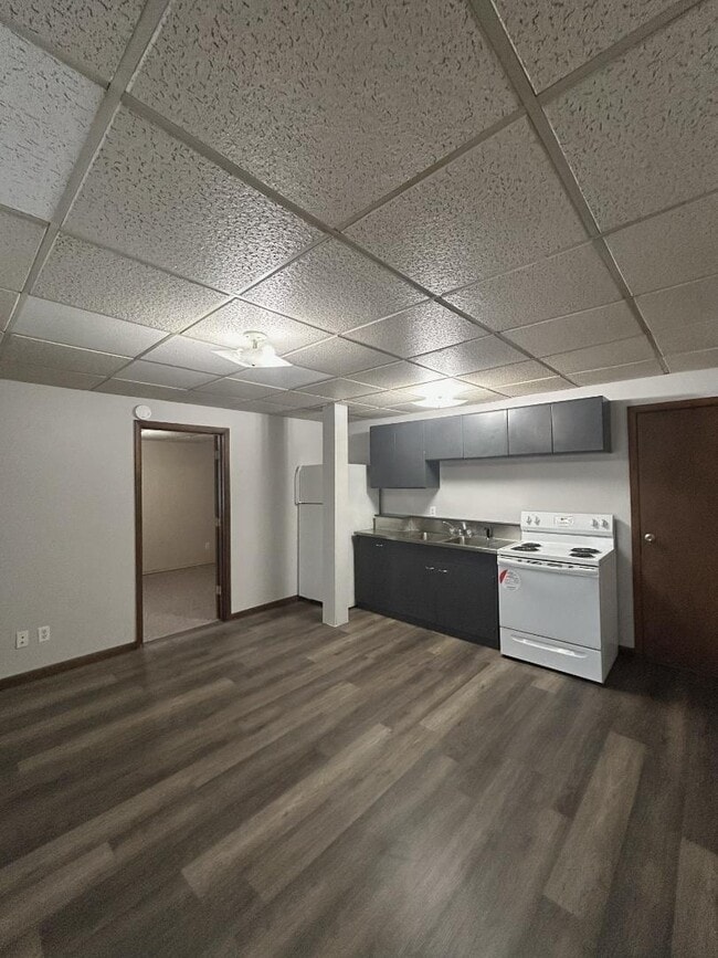 Building Photo - 341 N Lafayette St