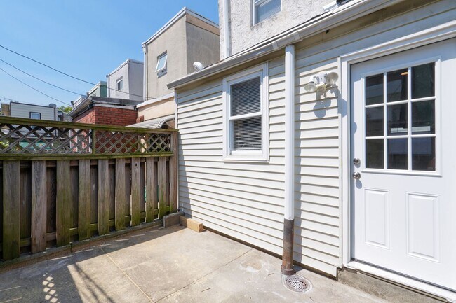 Building Photo - Charming 2BR in the Heart of East Passyunk — Steps to Philly's Best Dining!