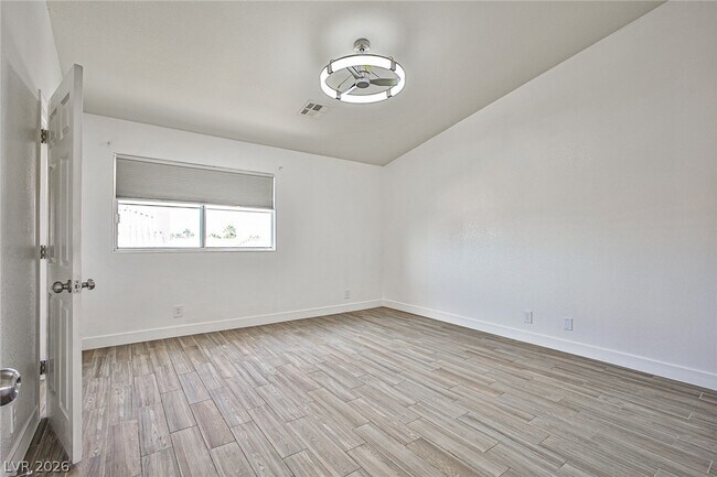 Building Photo - 9285 Casa Christina Ln