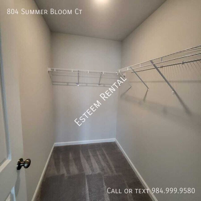 Building Photo - 804 Summer Bloom Ct
