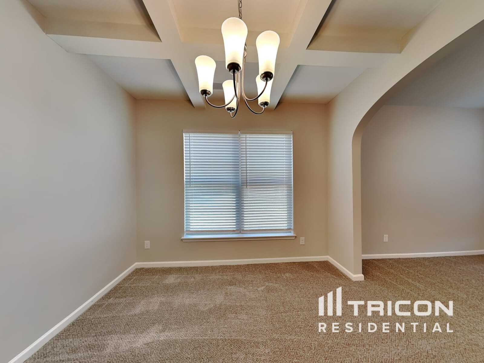 Building Photo - 1760 Long Acre Dr