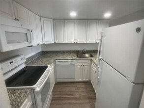 Building Photo - 19455 Ave