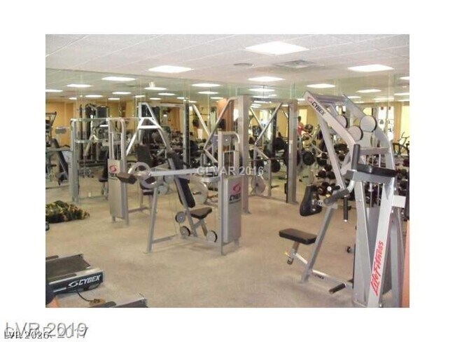 Building Photo - 270 E Flamingo Rd