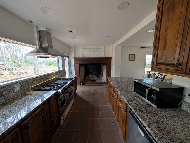 Building Photo - 1125 Lily Pad Ln