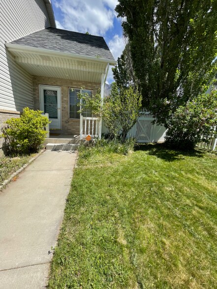 Building Photo - 228 N 700 E